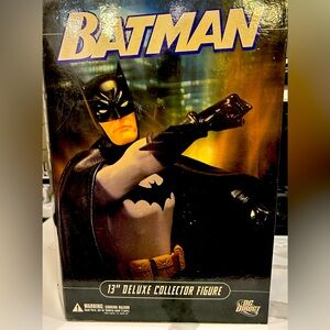 Batman 13" Deluxe Collector Figure